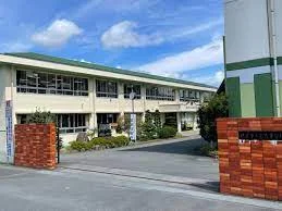秩父市立影森中学校まで600m