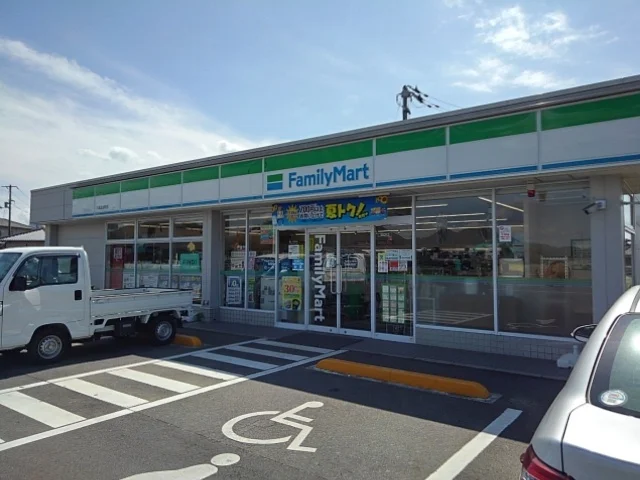 ファミリーマート丸亀垂水町店まで700m