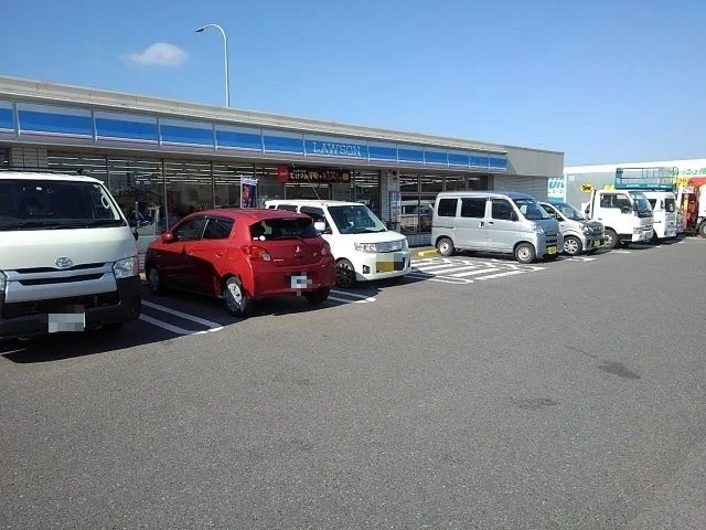 ローソン鳥栖ＧＬＰ店まで580m