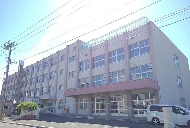 篠路中学校まで500m