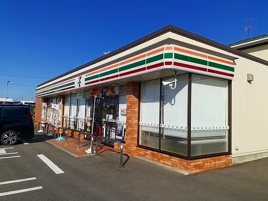 セブンイレブンまで210m