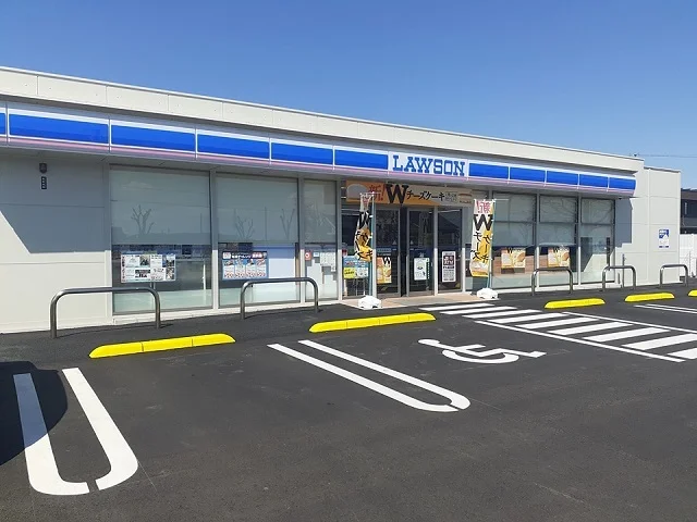 ローソン取手青柳店まで670m