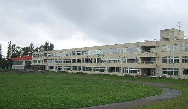 南小学校まで800m