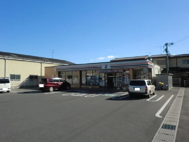 セブンイレブン桑名大福店まで94m