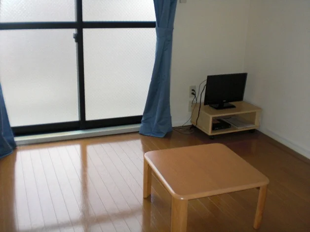居間　フローリング