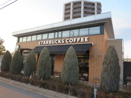スターバックスつくば店まで300m