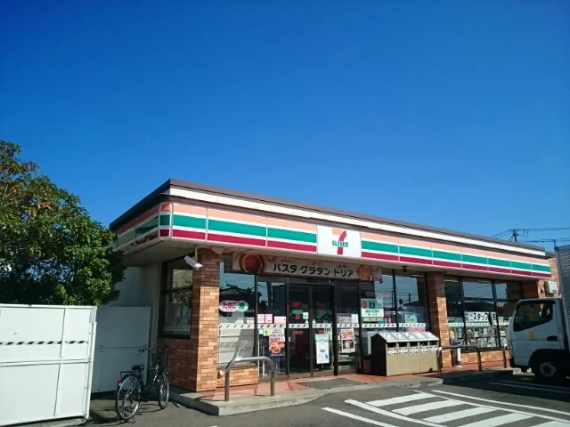 セブンイレブン坂井東店まで680m