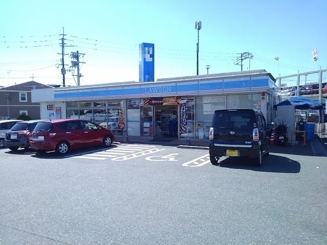ローソン久留米東合川六丁目店まで590m