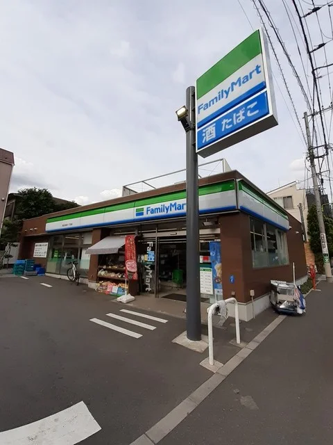 ファミリーマート 奥沢1丁目店まで200m