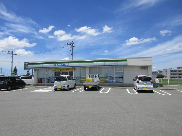 ファミリーマートいちょう通り店まで510m
