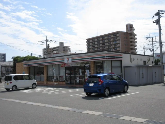 セブンイレブンまで190m