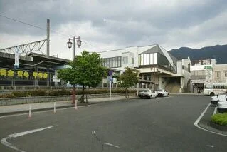 塩山駅まで2700m