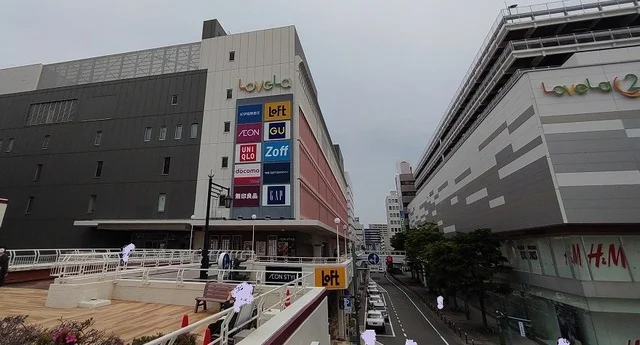 ラブラ万代まで1100m