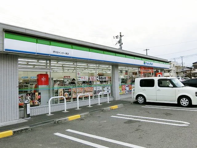 ファミリーマート伊川谷インタ東まで230m