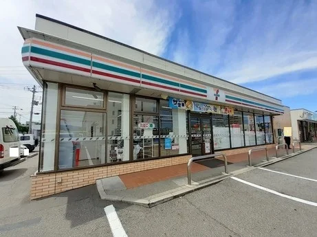 セブンイレブン米沢市役所前店まで1200m