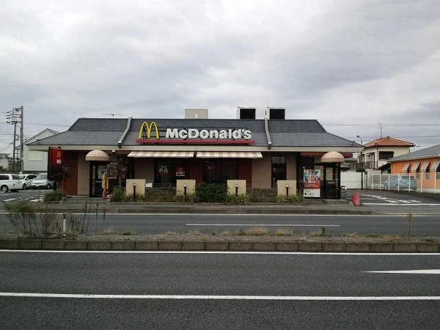 マクドナルド１６号袖ヶ浦店まで850m