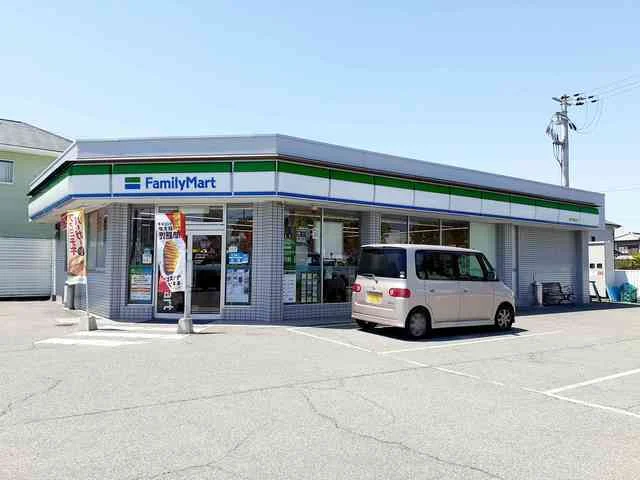 ファミリーマート明石魚住店まで329m
