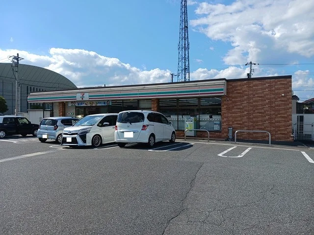 セブンイレブン福山平成大学通店まで300m