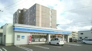 ローソン旭川大町３条店まで140m