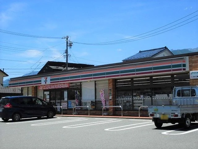 セブンイレブン駒ヶ根上穂栄町店まで400m