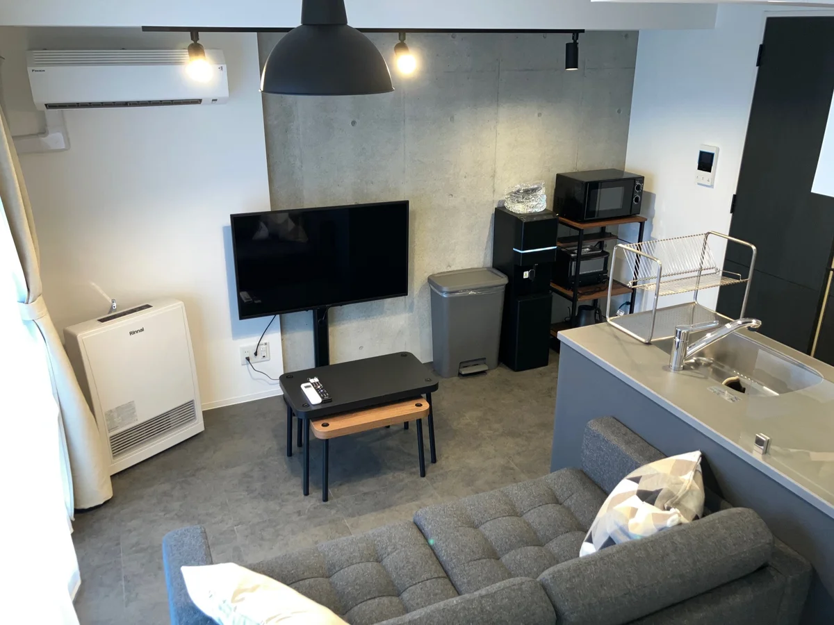 家具・家電を備えた快適な住空間で、長期滞在でも自宅のようにゆったりとお過ごしいただけます。