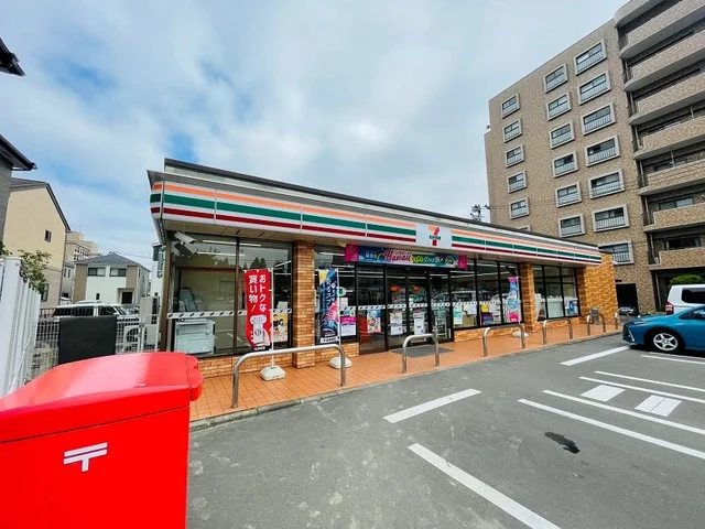 セブンイレブン南仙台駅前店まで400m