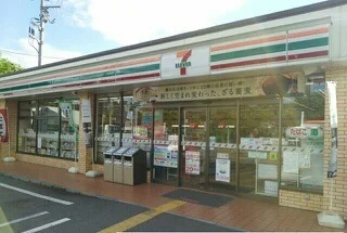 セブンイレブン蒲生西町１丁目店まで550m