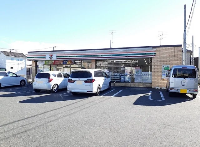 セブン　さいたま太田窪5丁目店まで240m