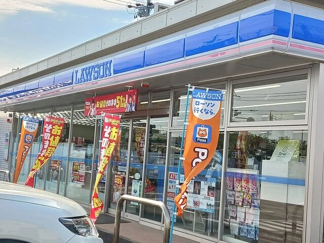 ローソン一宮森本三丁目店まで378m