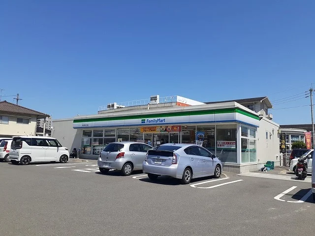 ファミリーマート竹原３丁目店様まで450m