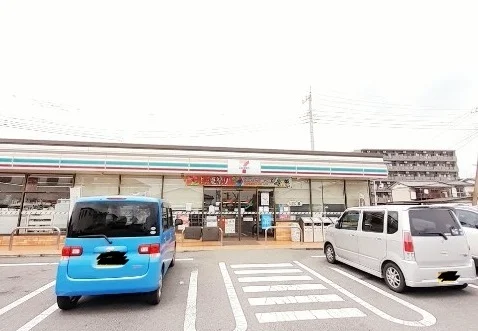 セブンイレブン伊勢崎昭和町店まで300m