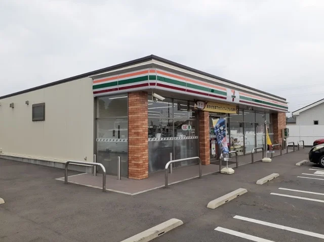 セブンイレブン前橋青梨子町店まで250m