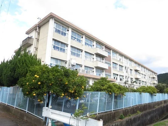 岐阜市立岩野田北小学校まで400m