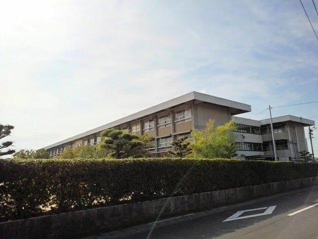 多度津町立豊原小学校まで1000m