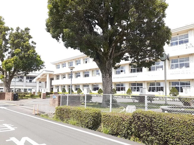 宮崎県立小林秀峰高等学校まで450m