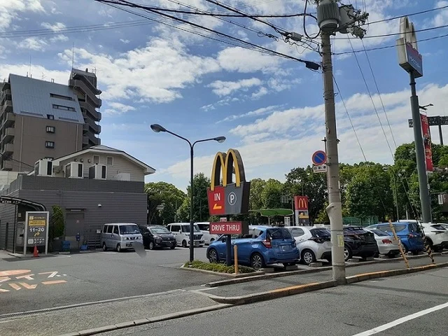 マクドナルド長居店まで550m