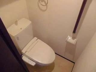温水洗浄機付。