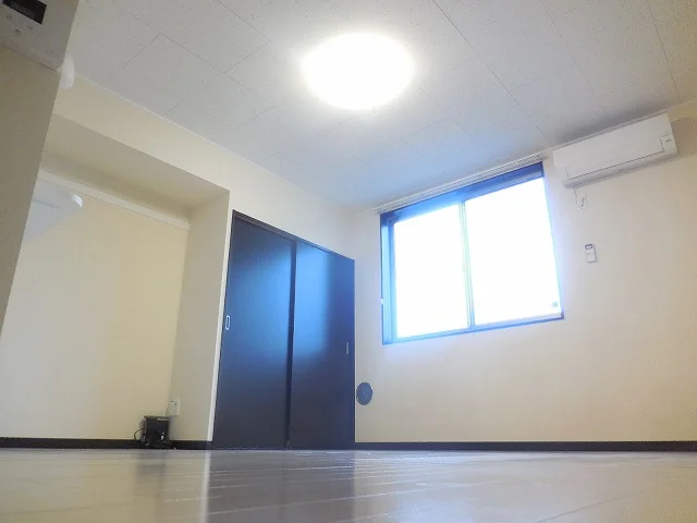 家具家電なしのお部屋で御座います。