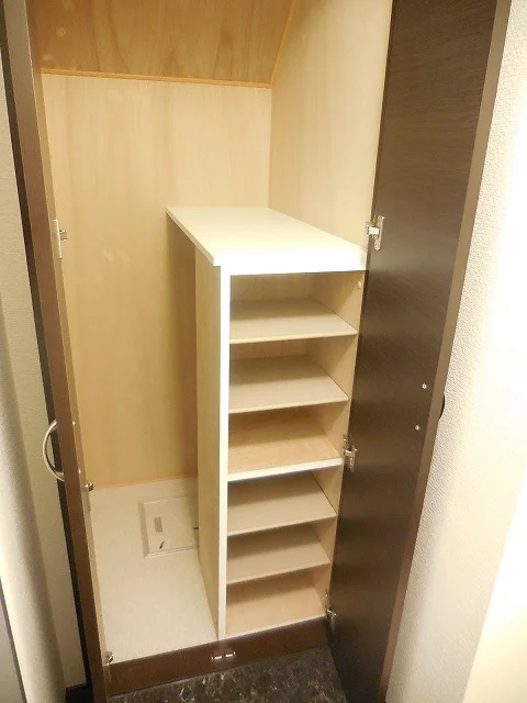 シューズボックス