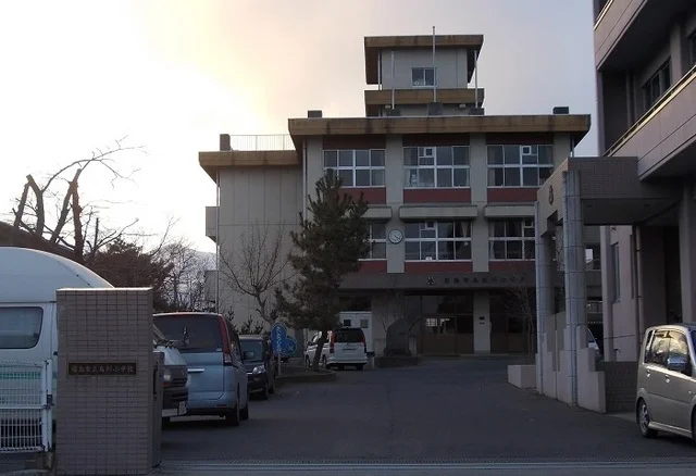 福島市立鳥川小学校まで550m
