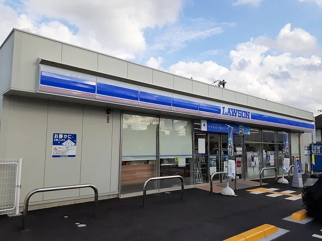 ローソン 鳥取雲山店まで450m