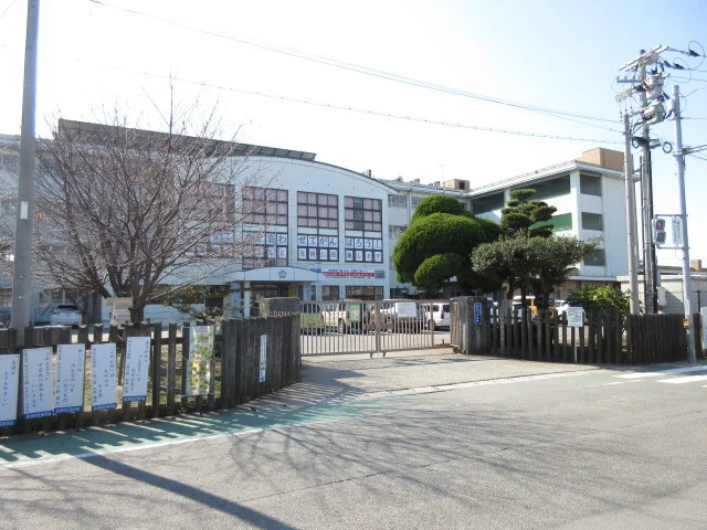 みなと小学校まで500m