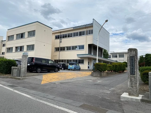 美南ヶ丘小学校まで1900m