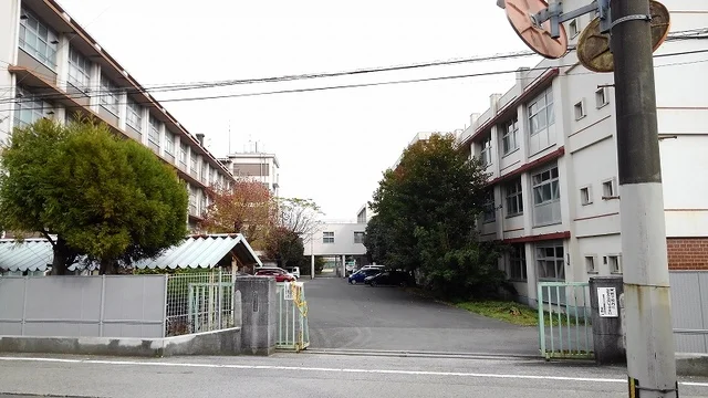 津久見高校まで500m