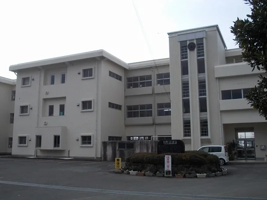 板東小学校まで600m