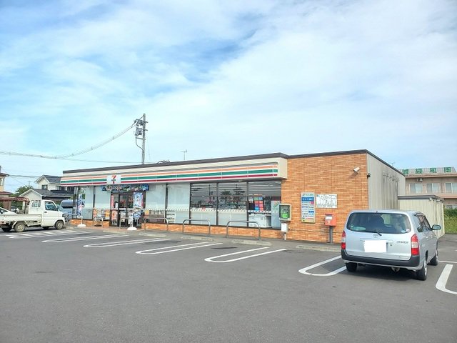 セブンイレブン 角田桜店まで240m