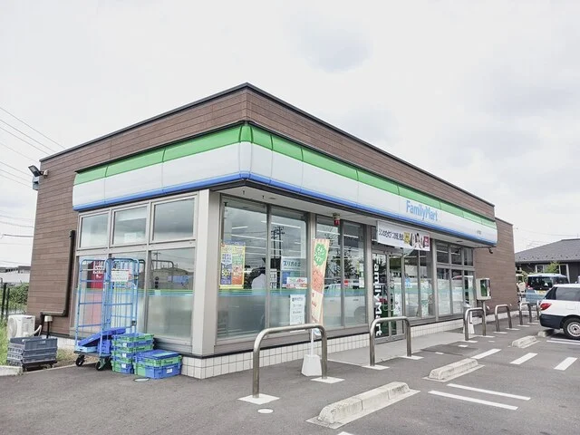 ファミリーマート田子西店まで710m