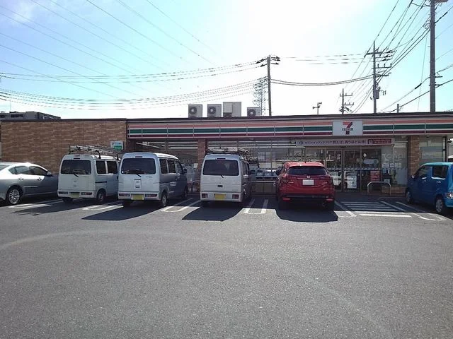 セブンイレブン三郷谷口店まで400m