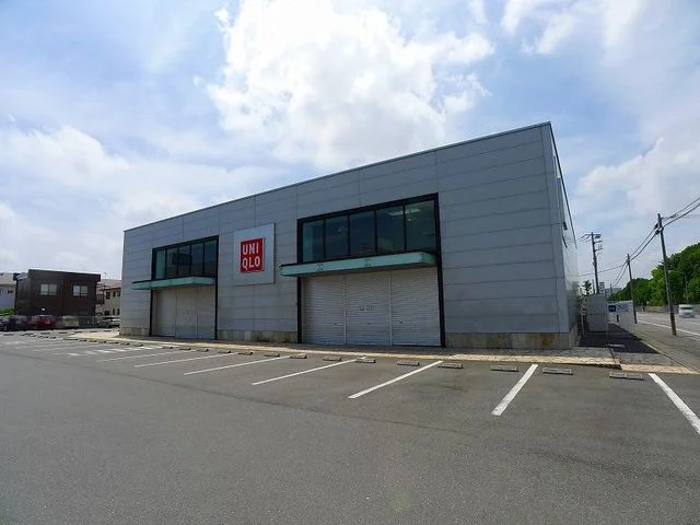 ユニクロ　下浜田店まで530m