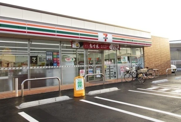 セブンイレブン松阪下村町店まで650m